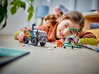 LEGO set 60426-1 Jungle Explorer Off-Road Truck - Image 7