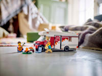 LEGO set 60454-1 Holiday Adventure Camper Van - Image 11