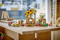 LEGO set 60496-1 Pizza Delivery Experience with Vehicles - Image 3