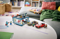 LEGO set 60497-1 Drive-Through Car Wash - Image 11