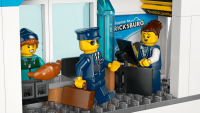 LEGO set 60502-1 Airport with Airplane - Image 9