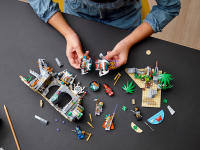 LEGO set 71747-1 The Keeper's Village - Image 3