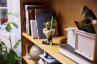 LEGO set 75438-1 Yoda Bust - Image 4