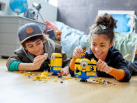 LEGO set 75551-1 Brick-Built Minions and Their Lair - Image 3