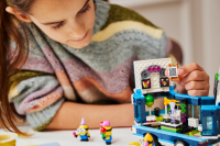 LEGO set 75581-1 Minions' Music Party Bus - Image 9