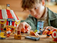 LEGO set 75637-1 Buggy the Clown's Circus Tent - Image 7