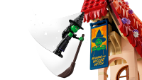 LEGO set 75690-1 Glinda & Elphaba Visit Munchkinland - Image 7