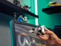 LEGO set 75975-1 Watchpoint: Gibraltar - Image 4