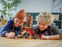 LEGO set 75980-1 Attack on The Burrow - Image 3