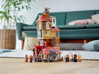 LEGO set 75980-1 Attack on The Burrow - Image 4