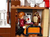 LEGO set 75980-1 Attack on The Burrow - Image 13