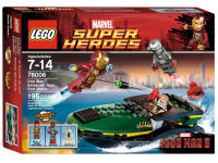 LEGO set 76006-1 Iron Man: Extremis Sea Port Battle - Image 2