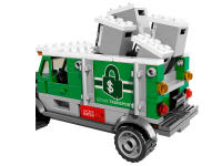 LEGO set 76015-1 Doc Ock Truck Heist - Image 3