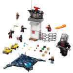 LEGO set 76051-1 Super Hero Airport Battle - Image 1