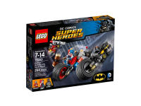 LEGO set 76053-1 Batman: Gotham City Cycle Chase - Image 2
