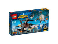 LEGO set 76111-1 Batman: Brother Eye Takedown - Image 2