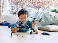 LEGO set 76120-1 Batman Batwing and The Riddler Heist - Image 8