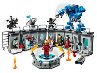 LEGO set 76125-1 Iron Man Hall of Armor - Image 5