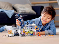 LEGO set 76131-1 Avengers Compound Battle - Image 9