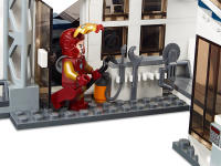LEGO set 76131-1 Avengers Compound Battle - Image 10