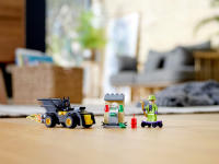 LEGO set 76137-1 Batman vs. The Riddler Robbery - Image 10