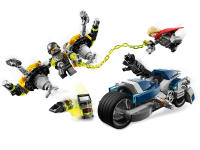 LEGO set 76142-1 Avengers Speeder Bike Attack - Image 5