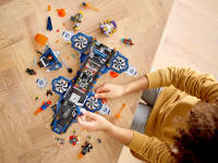 LEGO set 76153-1 Avengers Helicarrier - Image 11