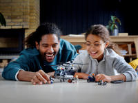LEGO set 76162-1 Black Widow's Helicopter Chase - Image 3