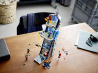 LEGO set 76166-1 Avengers Tower Battle - Image 10