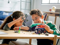 LEGO set 76174-1 Spider-Man's Monster Truck vs. Mysterio - Image 11