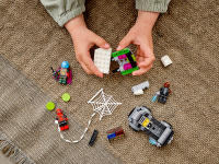 LEGO set 76184-1 Spider-Man vs. Mysterio's Drone Attack - Image 8
