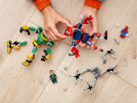 LEGO set 76198-1 Spider-Man & Doctor Octopus Mech Battle - Image 8