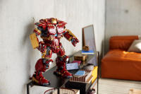 LEGO set 76210-1 Hulkbuster - Image 5