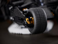 LEGO set 76240-1 Batmobile Tumbler - Image 24