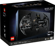 LEGO set 76252-1 Batcave Shadowbox - Image 2