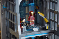 LEGO set 76269-1 Avengers Tower - Image 6