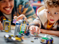 LEGO set 76272-1 The Batcave with Batman, Batgirl and The Joker - Image 8