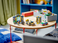 LEGO set 76272-1 The Batcave with Batman, Batgirl and The Joker - Image 10