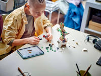 LEGO set 76297-1 Dancing Groot - Image 7