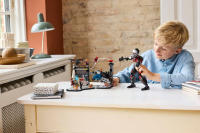 LEGO set 76314-1 Captain America: Civil War Battle - Image 8