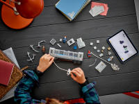 LEGO set 76321-1 Spider-Man vs. Doc Ock Subway Train Scene - Image 9