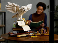 LEGO set 76391-1 Hogwarts Icons Collectors' Edition - Image 9