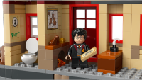 LEGO set 76423-1 Hogwarts Express & Hogsmeade Station - Image 5