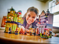 LEGO set 76452-1 Quality Quidditch Supplies & Ice Cream Parlour - Image 6