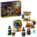 LEGO set 76460-1 Hogwarts Castle: Sorting Hat Ceremony - Image 2