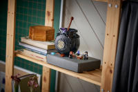 LEGO set 76464-1 Cauldron: Secret Potions Classroom - Image 3