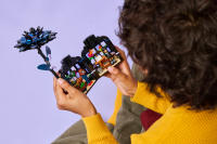 LEGO set 76784-1 Black Dahlia Flower - Image 11