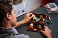 LEGO set 76785-1 Thing's Apartment - Image 12