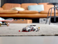 LEGO set 76896-1 Nissan GT-R NISMO - Image 7