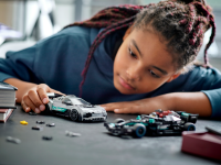 LEGO set 76909-1 Mercedes-AMG F1 W12 E Performance & Mercedes-AMG Project One - Image 3